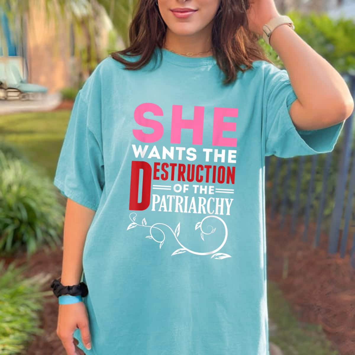 Strong Women She Wants The Destruction Of The Patriarchy Feminist T-Shirt Strong Women She Wants The Destruction Of The Patriarchy Feminist T-Shirt