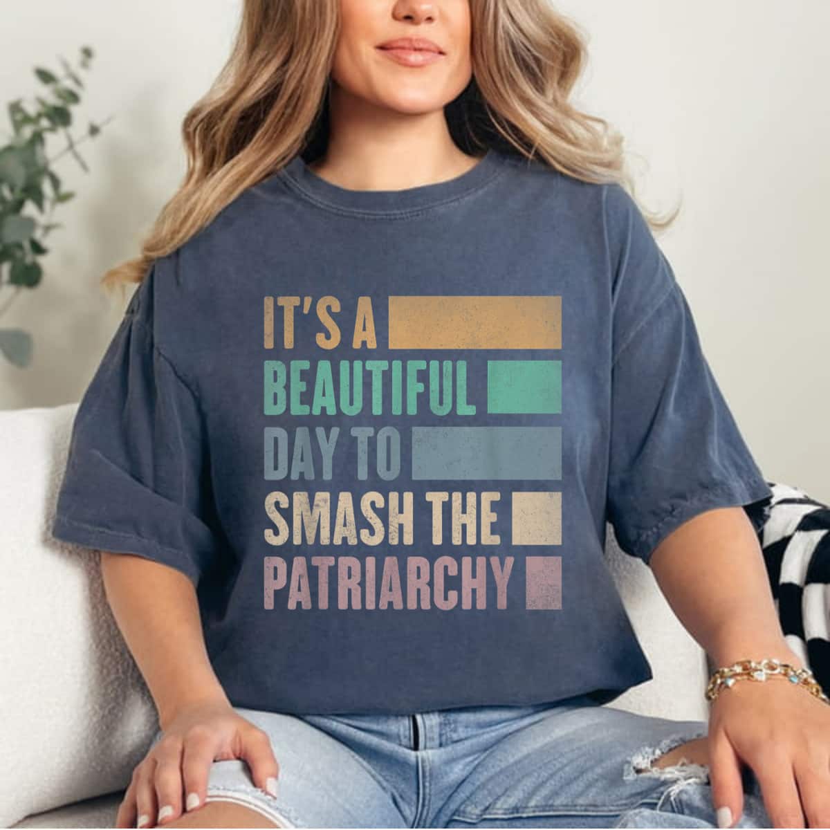 Strong Women It's A Beautiful Day To Smash The Patriarchy Vintage Lover T-Shirt Strong Women It's A Beautiful Day To Smash The Patriarchy Vintage Lover T-Shirt
