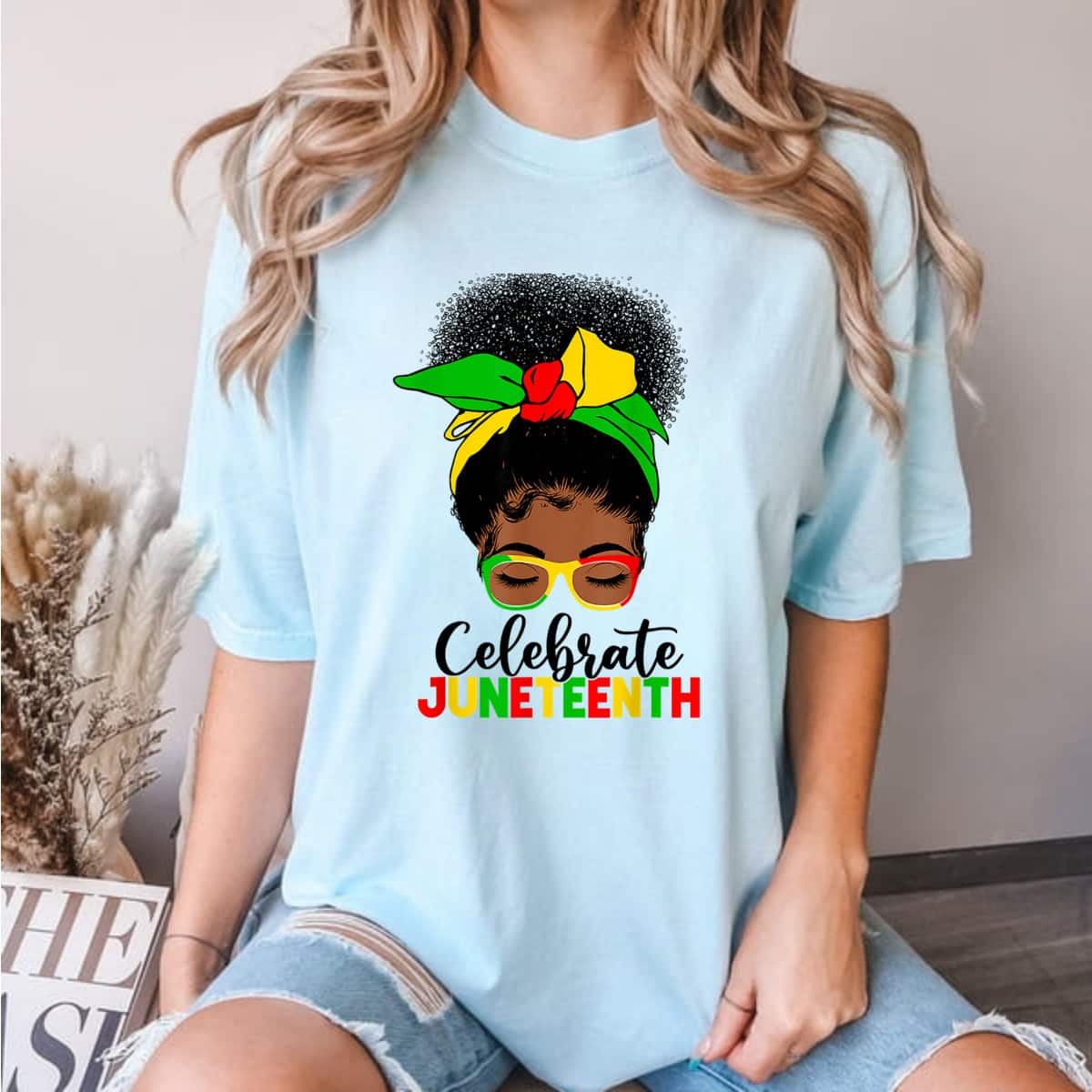 Strong Women Awesome Messy Bun Juneteenth Celebrate 1865 June 19th T-Shirt Strong Women Awesome Messy Bun Juneteenth Celebrate 1865 June 19th T-Shirt